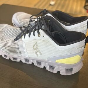 OnCloud running cloud x shift shoes